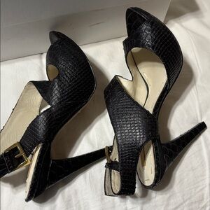 La Fenice Venezia platform Elegant Black leather heel sandals. EUC